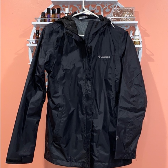 Columbia Women’s Arcadia II Rain Jacket
